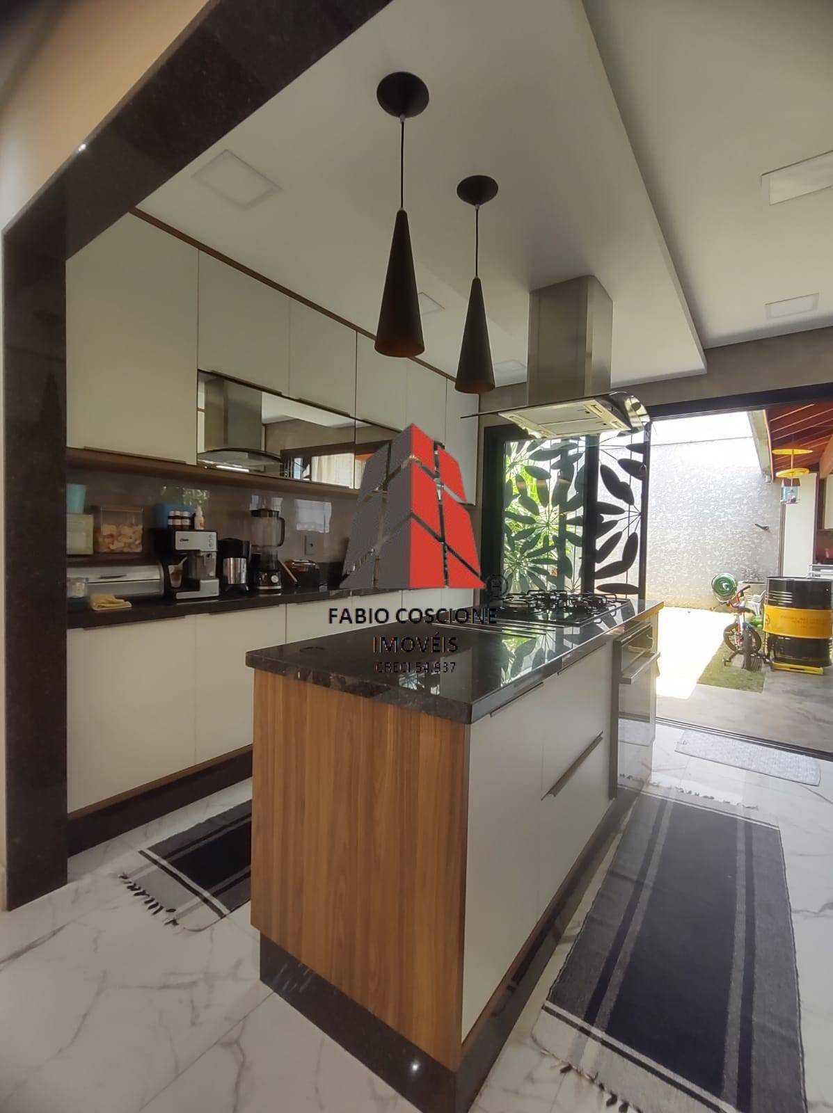 Sobrado, 3 quartos, 198 m² - Foto 1